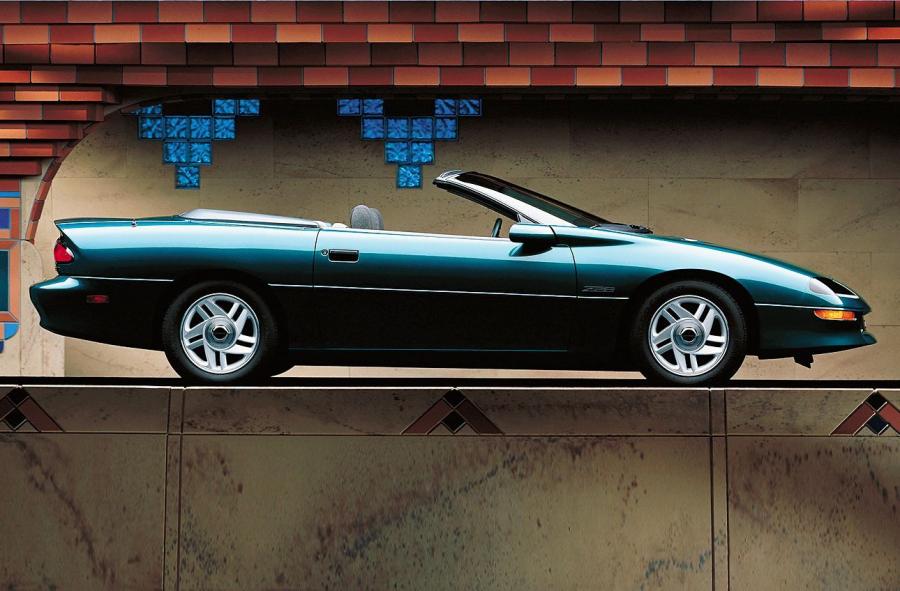  Chevrolet Camaro 1993 года  (фото 11 из 15)